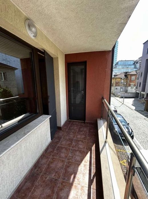 Четиристаен, под наем, ж.к Иван Вазов