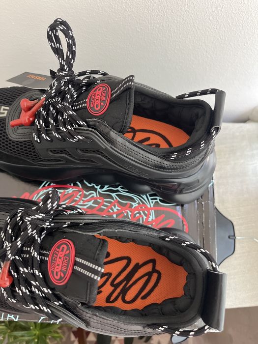 versace chain reaction