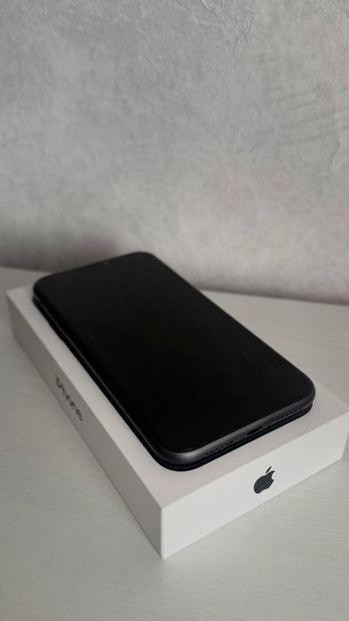 Айфон 11  128гб идеал