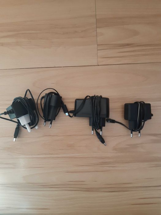 Зарядни у-ва, адаптери, слушалки и кабел