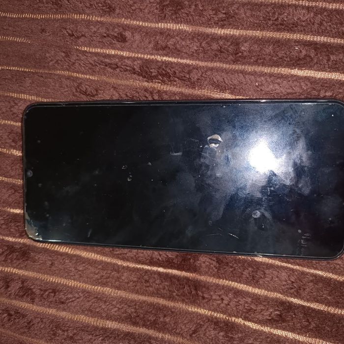 Обменяю ХОНОР Х7 128/4-гб. Телофон в нормальном состоянии.