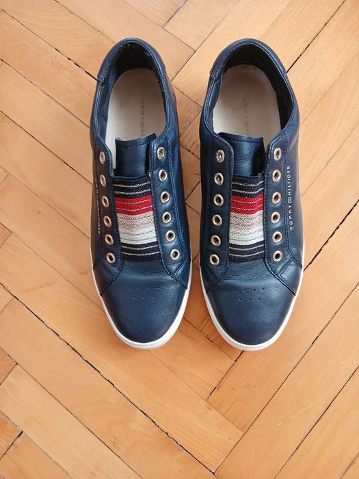 Оригинални  кожени кецове Tommy Hilfiger