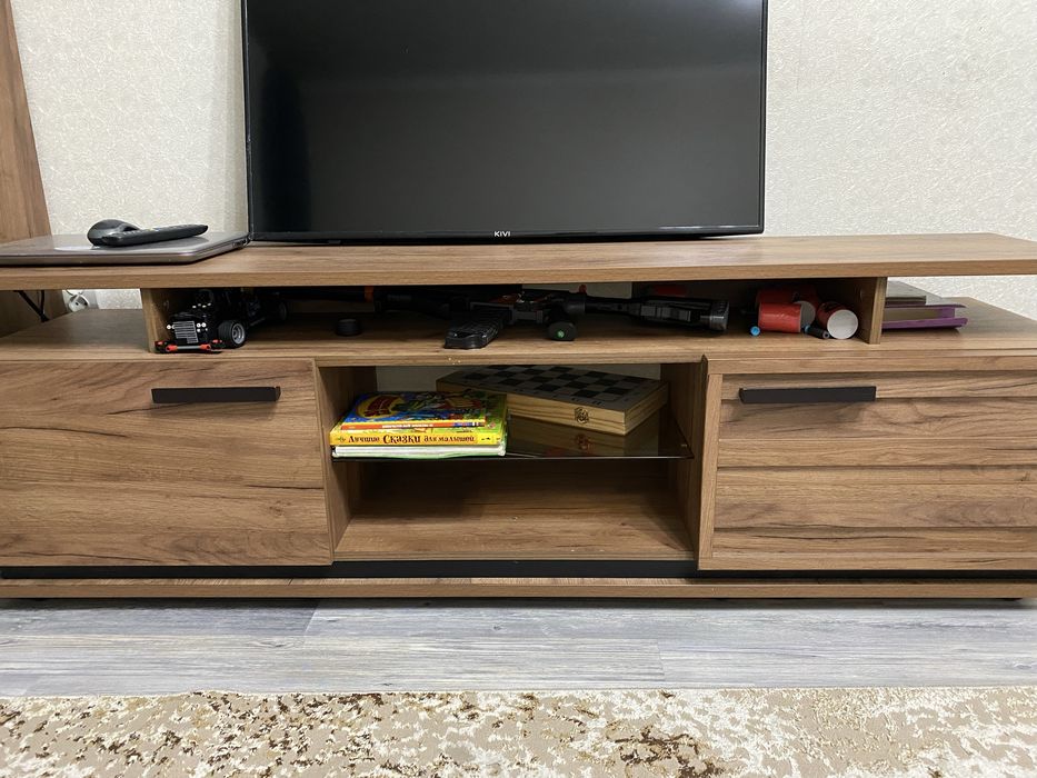 Продам стенку в гостиную