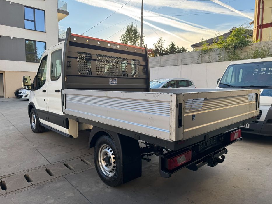 Autoutilitara Ford Transit