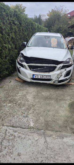 Volvo xc 60 accidentat