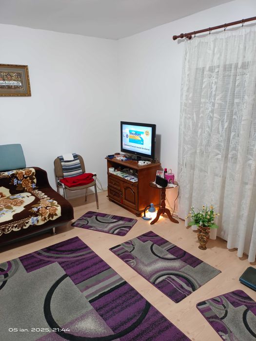 Casă de vânzare în Năvodari – Centru, 2 Grupuri Sanitare, 90 mp utili, Gaze