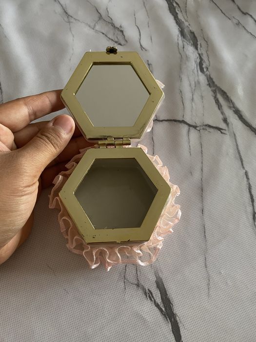 Продам вазы, шкатулка  с доставкой