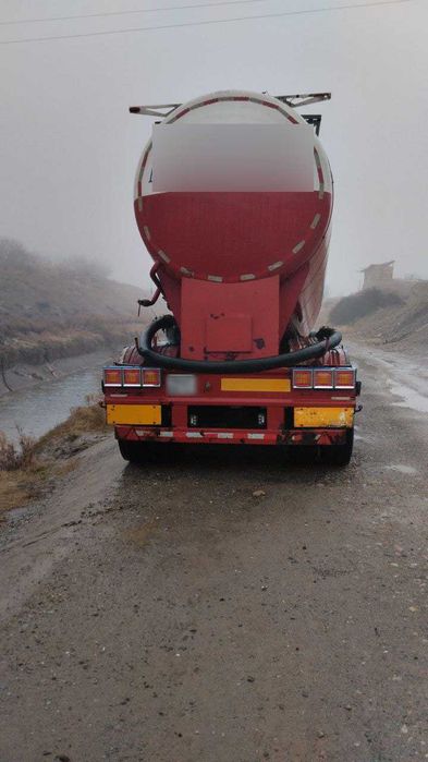 Цементовоз HOWO A7 2022