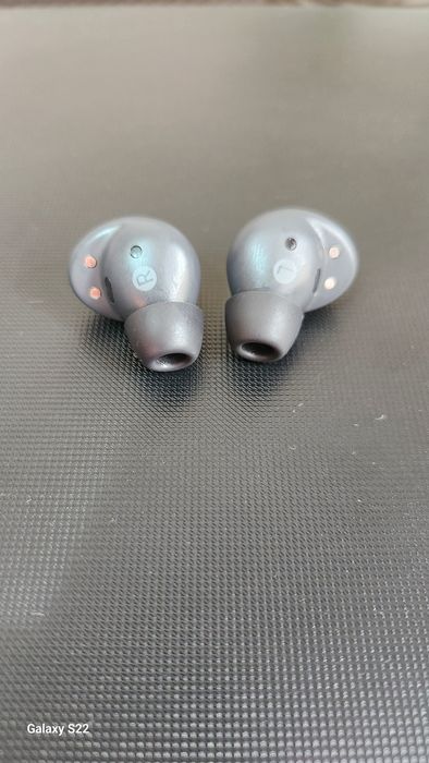 Продаются наушники без кейса