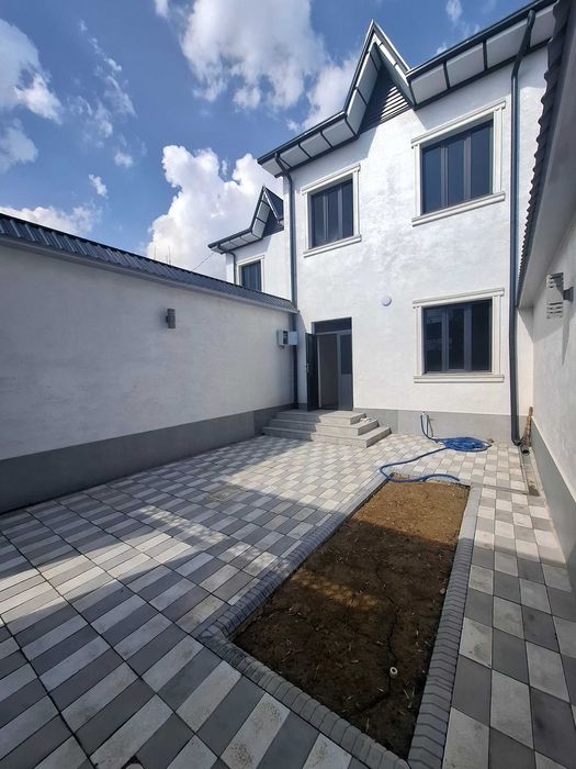 Продаётся коттедж в Мирзо-Улугбекском районе