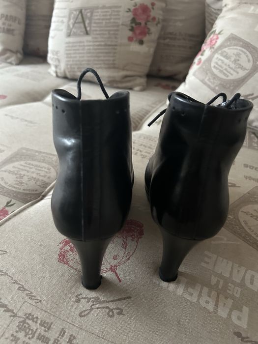 Ghete din piele, marimea 35