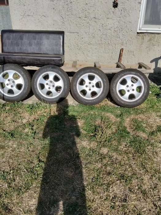 Vând set 4 roți cu anvelope de iarna 185/65R15