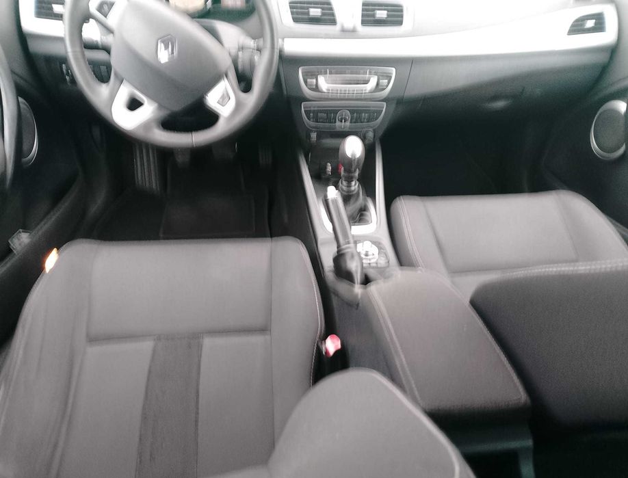 Vând Renault Megane an 2011 motor 1.9 dci