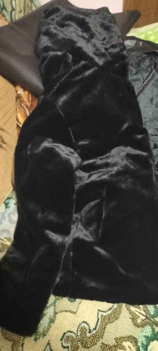 Продам шубу короткую