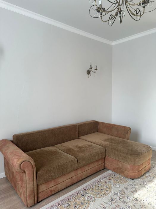 Продам диван в хорошем состоянии