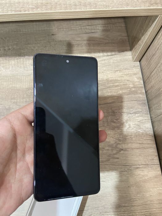Samsung S20 FE в отличном состоянии