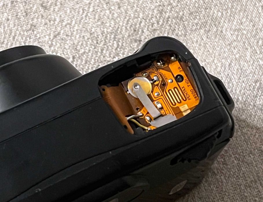 Aparat foto vintage Pentax Zoom 90 autofocus functio lipsa capac buton