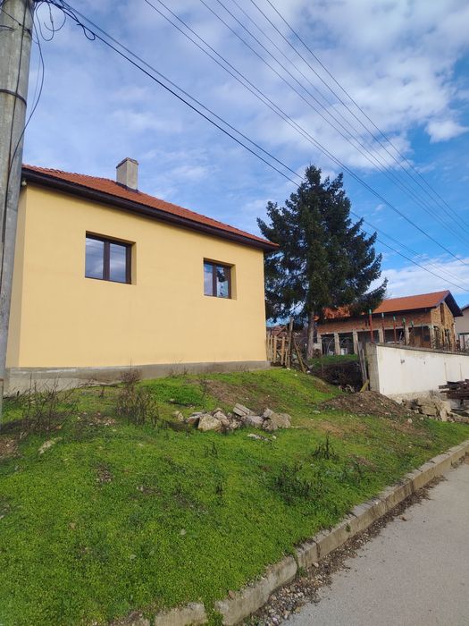 Къща Долна Митрополия