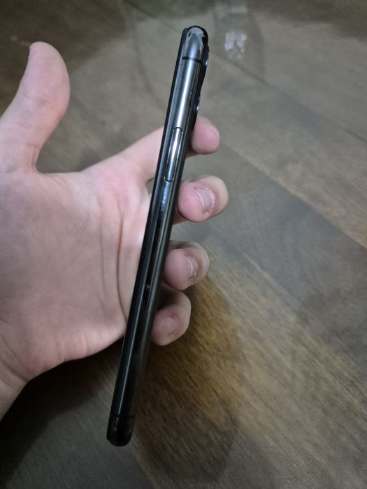 Vând iphone 11 pro