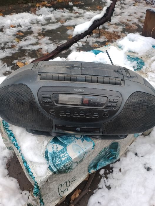 Продаётся магнитофон