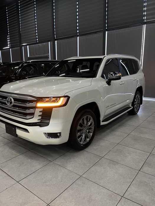 Land Cruiser Toyota 300 4л