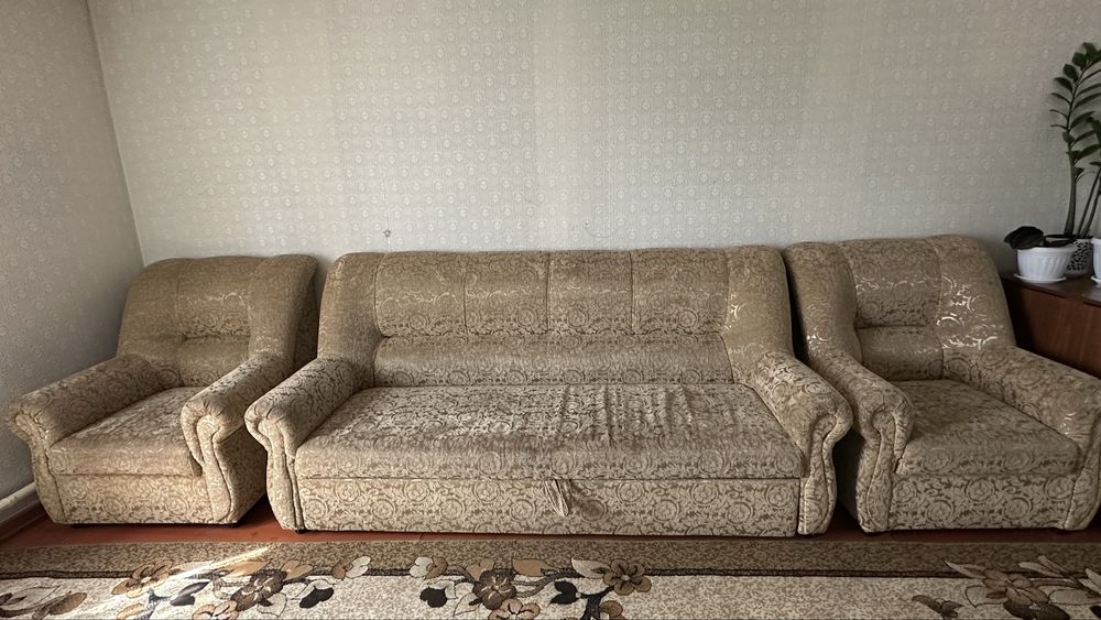 Диван раскладной + 2 кресло