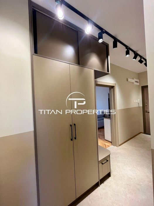 Четиристаен апартамент за продажба в жк. Христо Смирненски