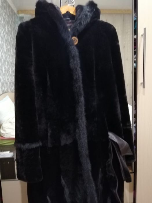 Продам мутоновую шубу