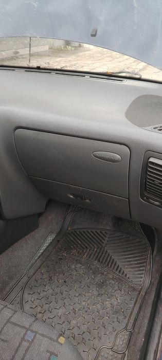 VW Поло 1,4 60 коня Ел стъкла КЛИМАТИК