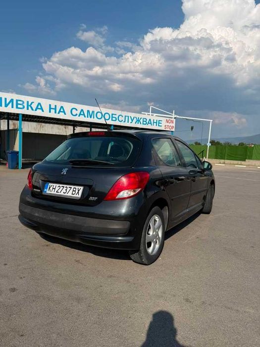 Продавам Peugeot 207, 2010 г.