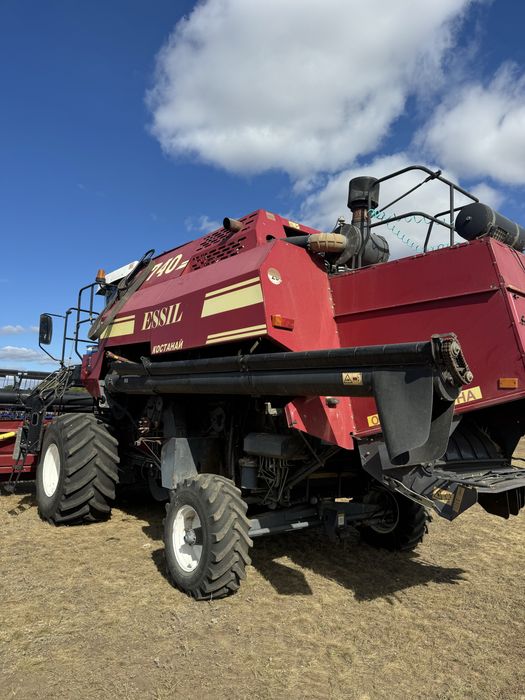 Продам комбайн есиль740