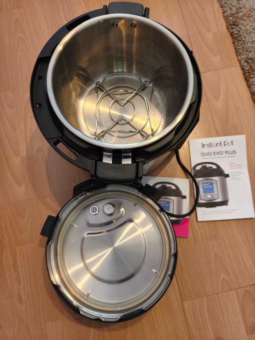 Instant Pot Duo Evo Plus 5.7L multicooker 10-in-1 - perfect 450 lei