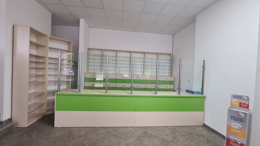 Мебели за пълно обзавеждане на аптека