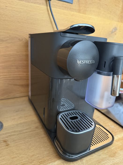 Aparat de cafea Nespresso