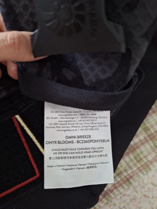 Marsupiu Ergobaby Omni Breeze Onyx