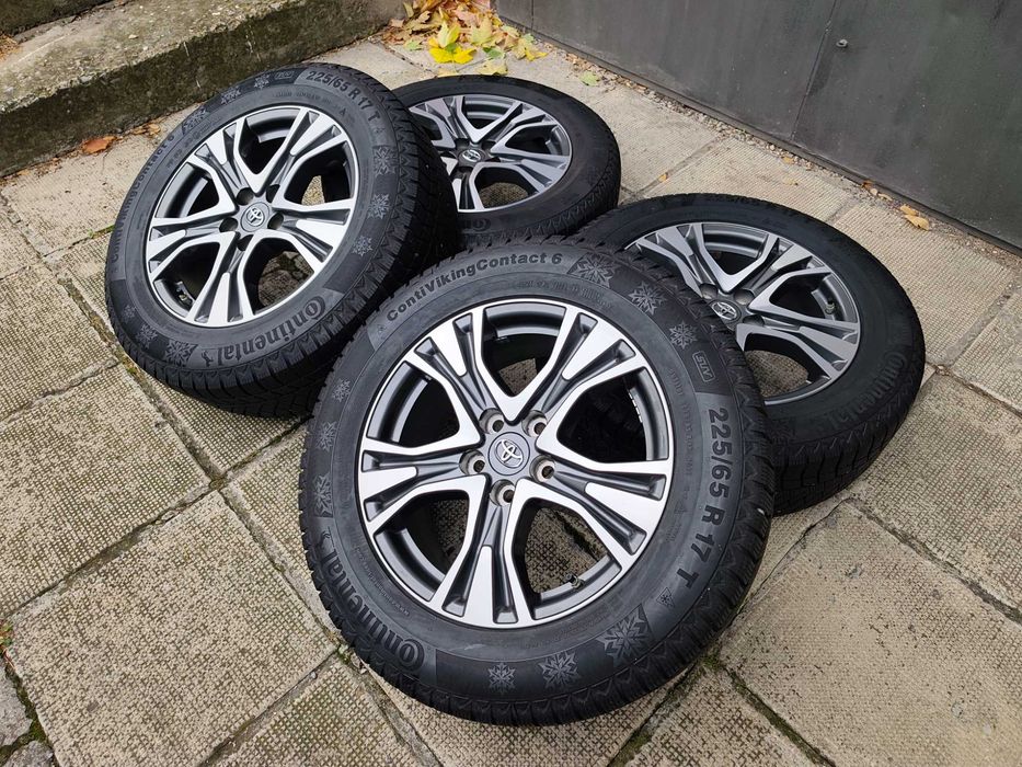 ОРИГИНАЛНИ джанти със зимни гуми 17 ' TOYOTA RAV 4 / Тойота РАВ 4 5x114,3 60,1 ET39