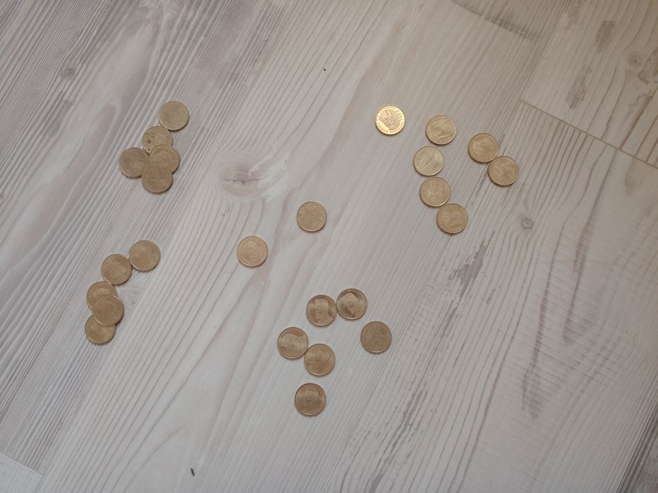 Vând monezi de colectie