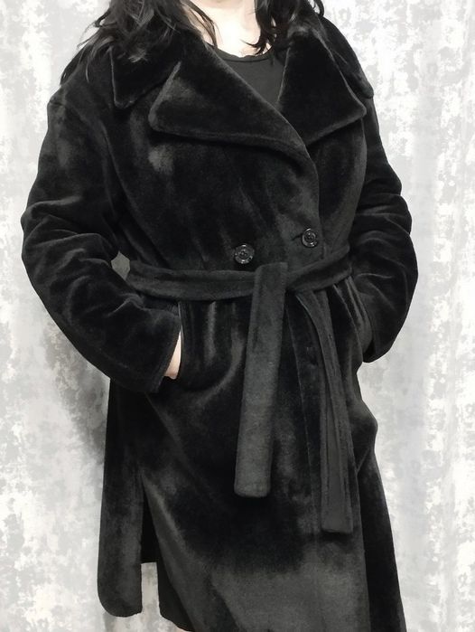 Чёрная двухсторонняя дублёнка шуба