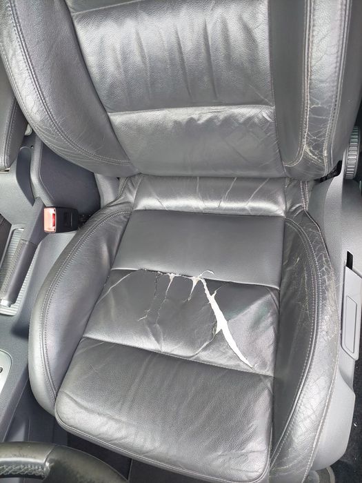 Set Scaune față sport GT piele VW Golf 5 / Golf 6 - Încălzire + Lombar electric