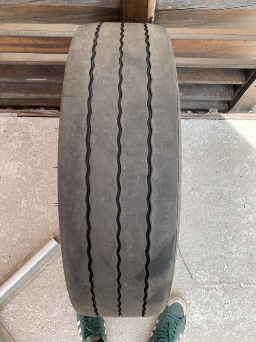 Гума за камион 235-75-17.5