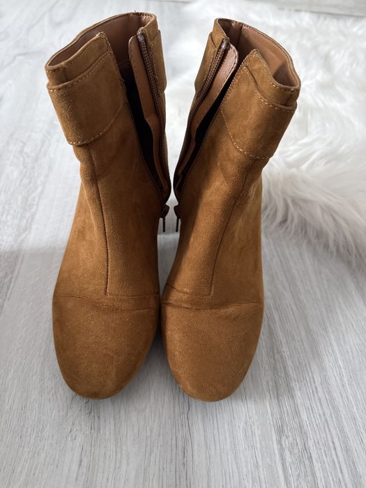 Vand botine piele intoarsa 36