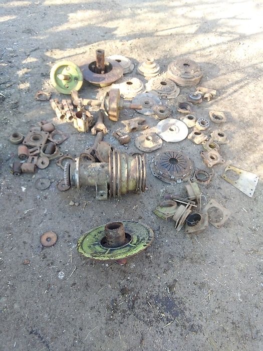 Vând piese vindrover e303 și tocătoare siloz e281c am o gama mare