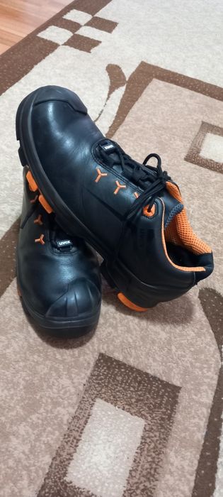 Bocanci protectie Uvex