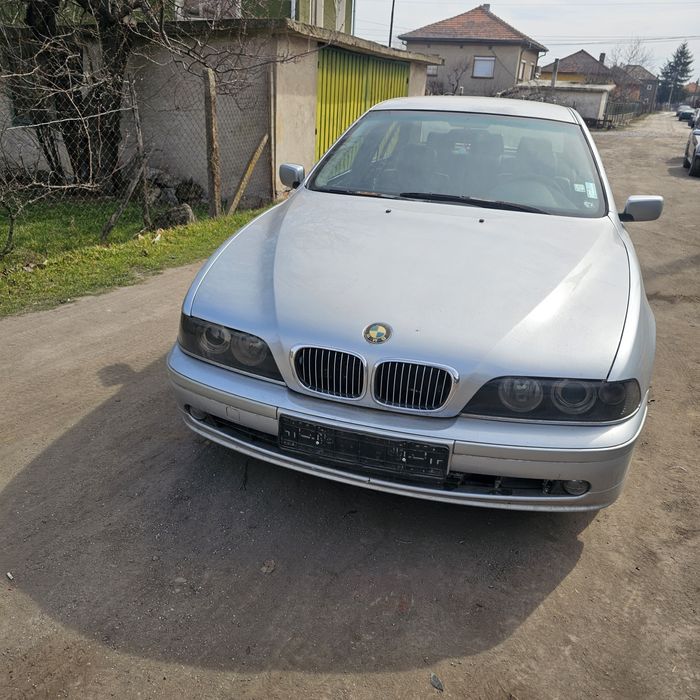 BMW E39 феиса  525 TDS НА части само.