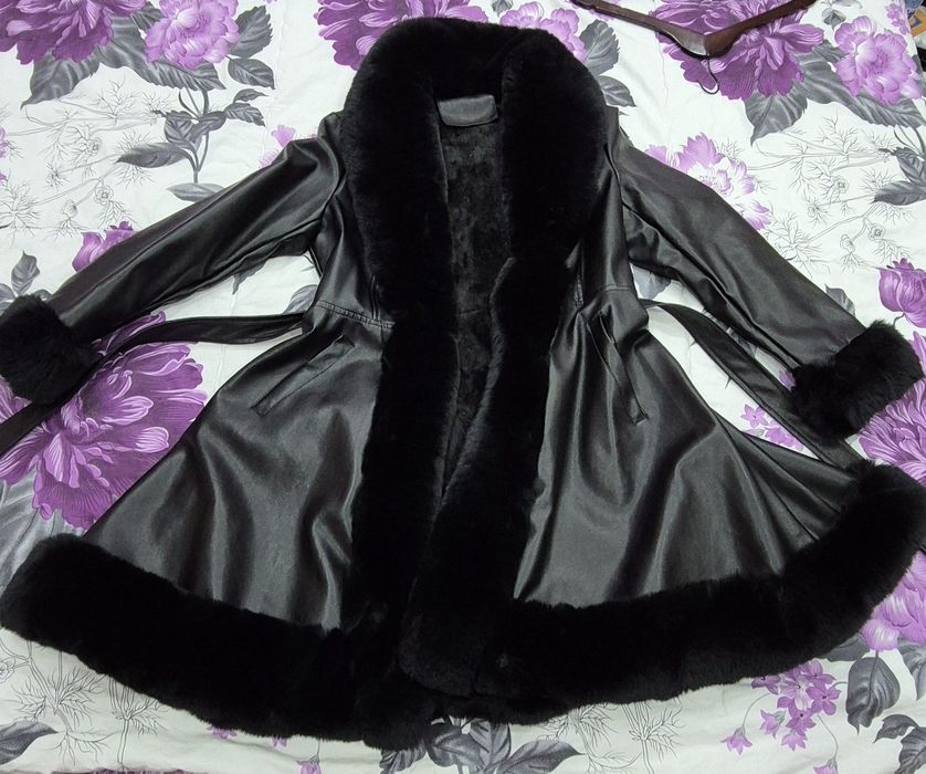 Черно зимно яке естествена кожа еко пух. Ново Размер Л Цена 250 лв.