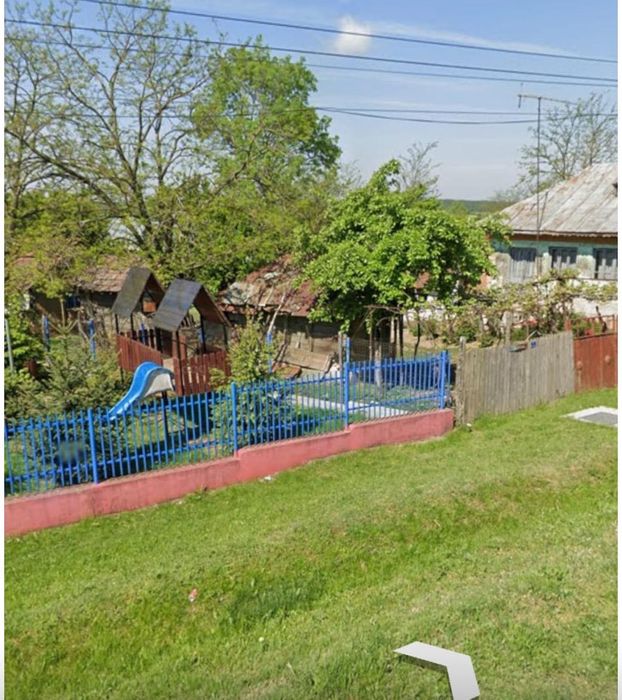 Teren generos + casa de vanzare Comuna Dragotesti