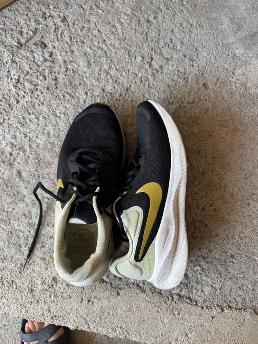 Nike revolution 7
