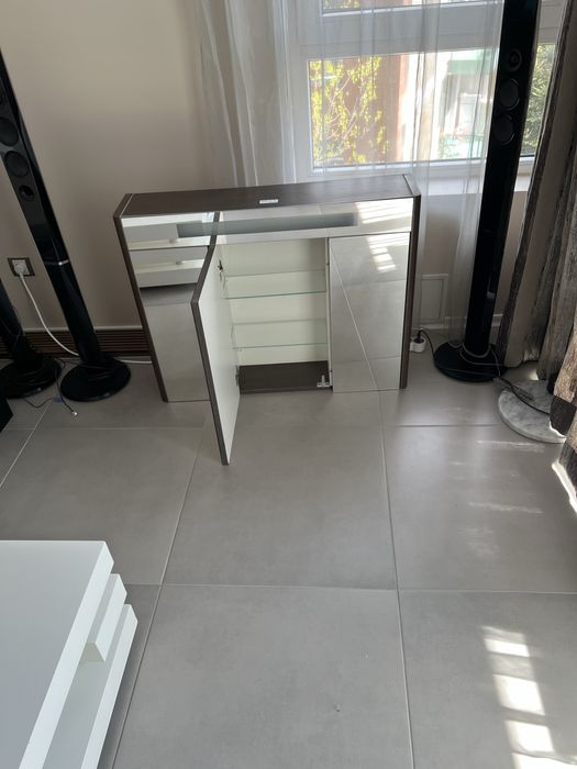 Влагоустойчив шкаф за баня ROCA