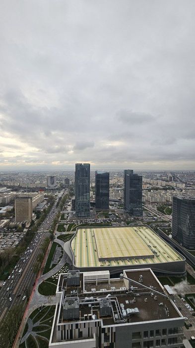 Nestoneda  35 etaj 2 xonali euro remont uy sotiladi