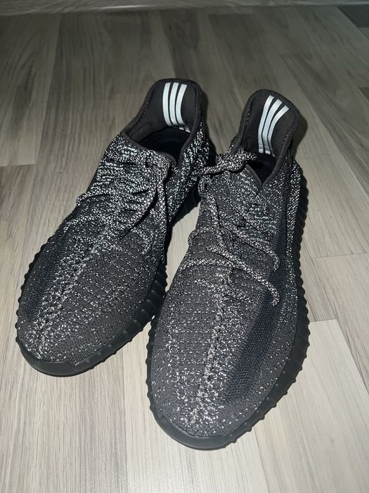 Adidas yeezy 350 v2 boost Reflective 45 номер черни